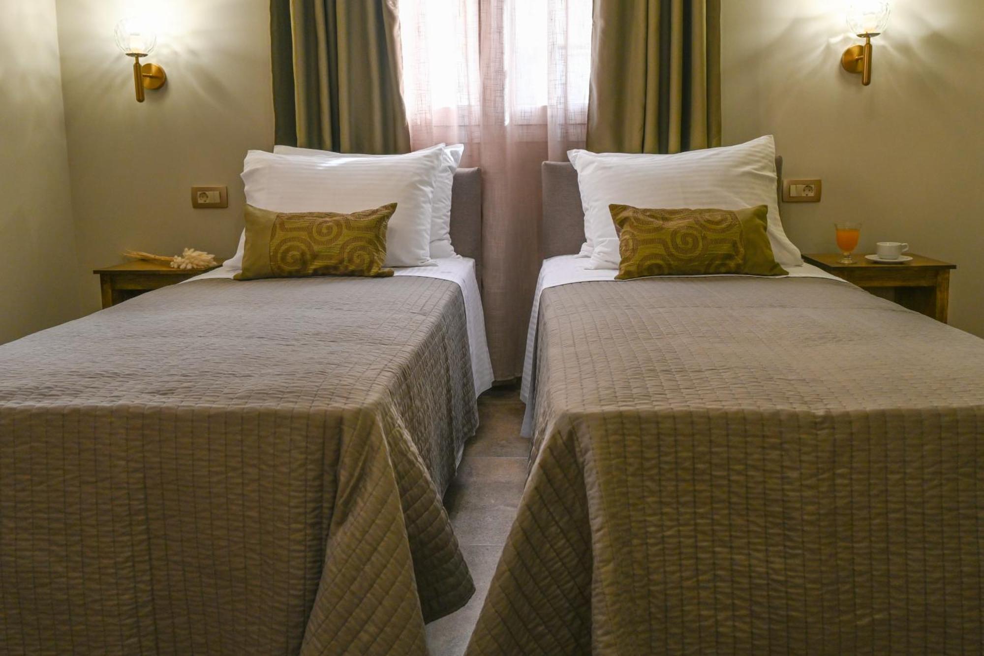 Vivis Hub Aparthotel Argostoli  Eksteriør bilde