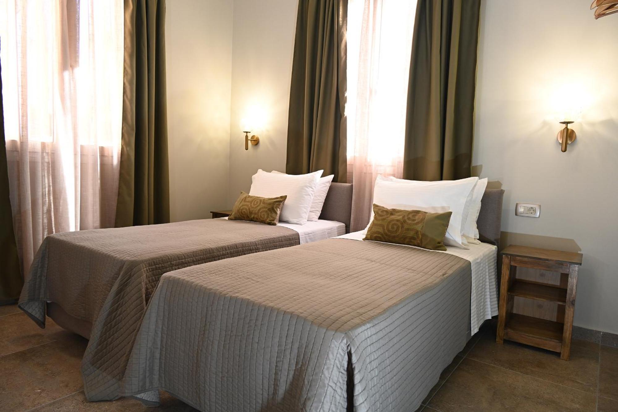 Vivis Hub Aparthotel Argostoli  Eksteriør bilde